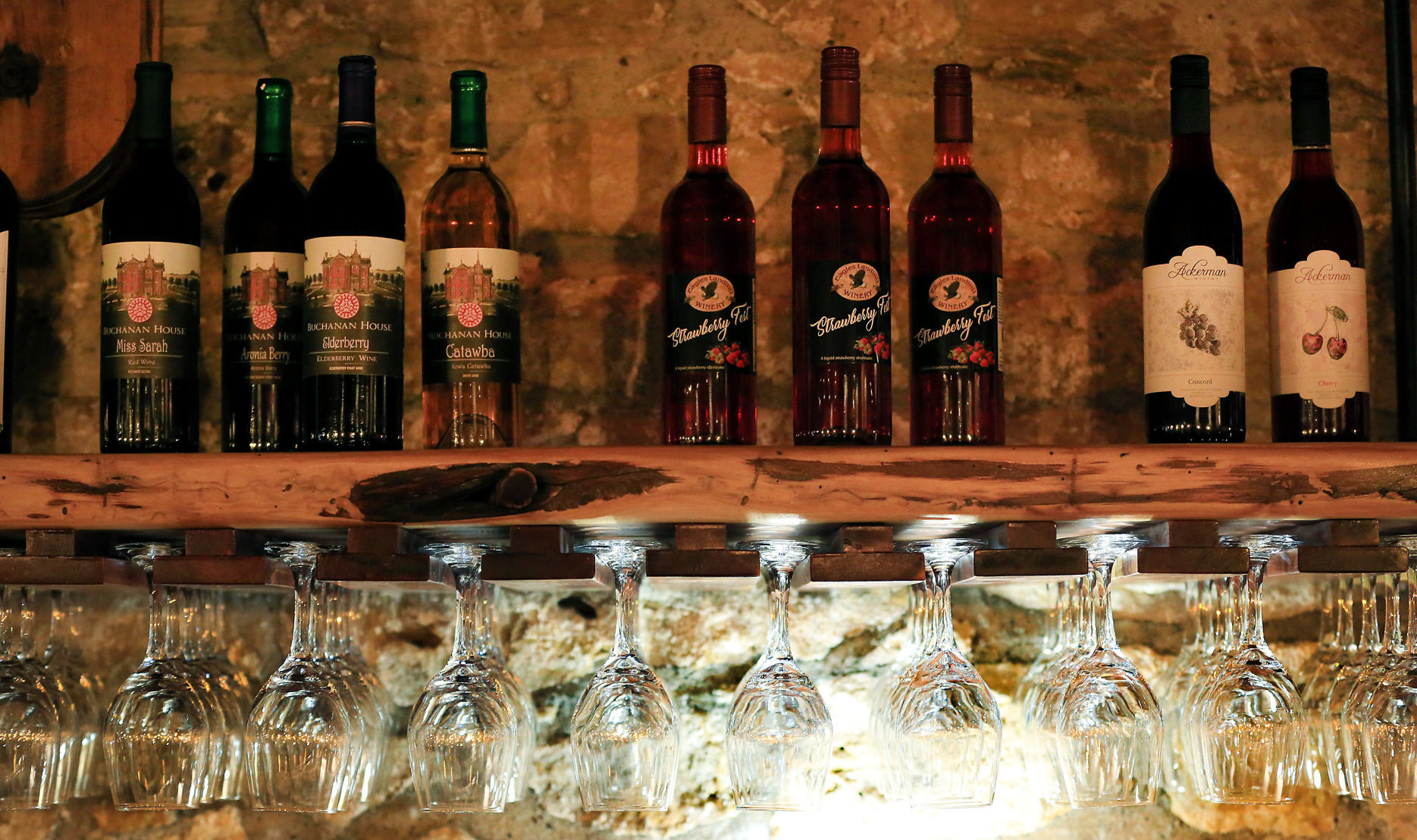 061919-Macs-Wine-Cellar-005